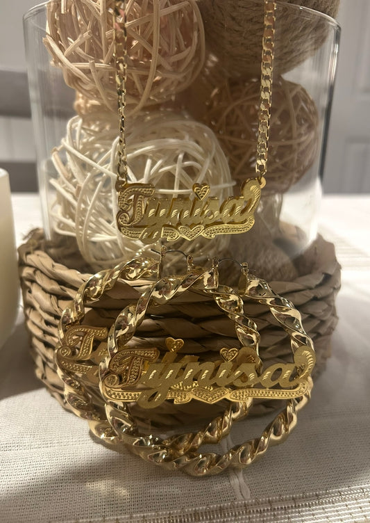 Custom Gold Name Set